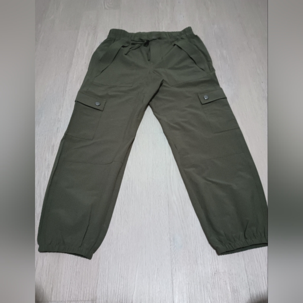 Cabi! New! Without Tag Olive Green Cargo Pants - Picture 3 of 13